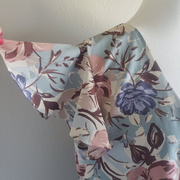 Kylie Paige LA Artsy Floral Babydoll Flutter Sleeve Top Blouse Pastel Size L - Picture 3 of 8